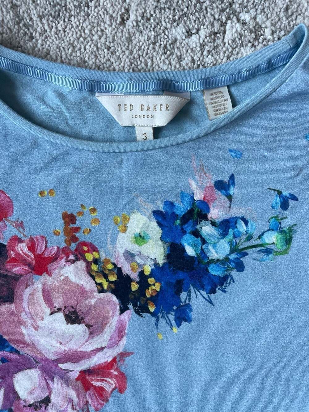 Ted Baker London Banzra Raspberry Ripple Floral Fitted Tee - Picture 2 of 5
